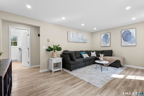 13 Williams Ct, Wolcott, CT, 06716-1725 | Card Image