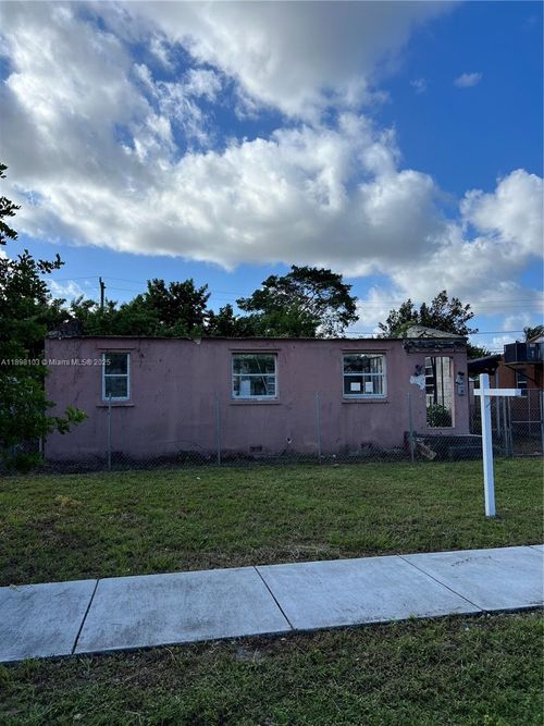 2122 Dewey St, Hollywood, FL, 33020-5939 | Card Image