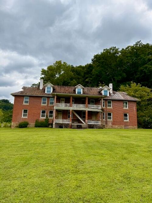 332 Old Campus Rd, Frenchburg, KY, 40322-9191 | Card Image