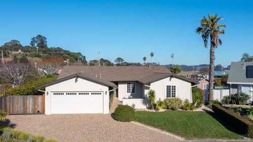 40 Surfwood Circle, San Rafael, CA, 94901 | Card Image