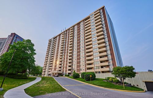 710-66 Falby Crt, Ajax, ON, L1S3L2 | Card Image