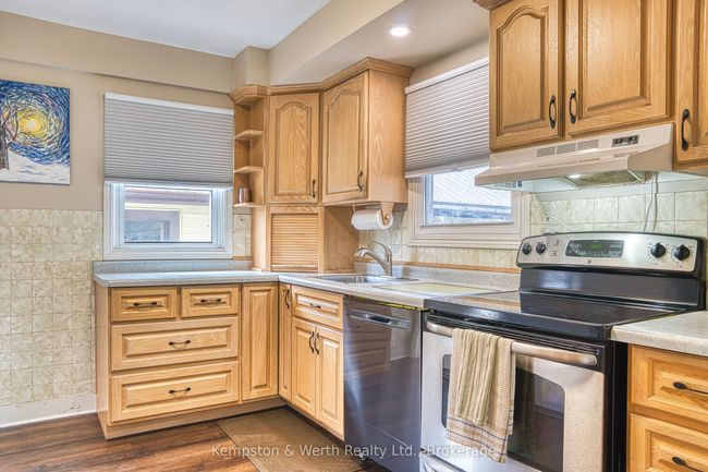 11 Churchill Dr, House other with 2 bedrooms, 1 bathrooms and 6 parking in Listowel ON | Image 27