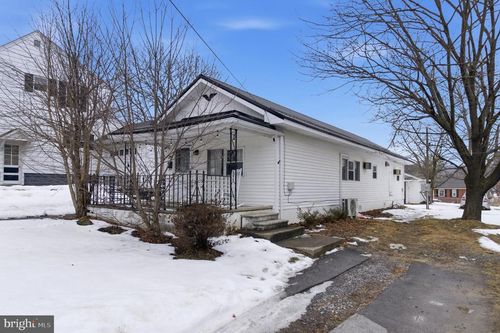 715 Nichols St, CLEARFIELD, PA, 16830-1541 | Card Image