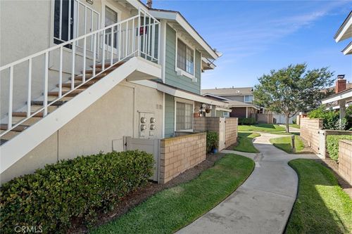 54-8165 Woodland Dr, Buena Park, CA, 90620-2201 | Card Image