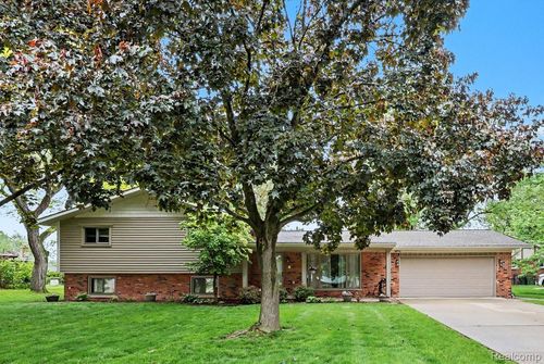 13555 Terry Drive, Shelby Charter Township, MI, 48315 | Card Image