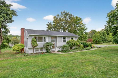 8 Perkinsville Rd, Highland, NY, 12528-2114 | Card Image