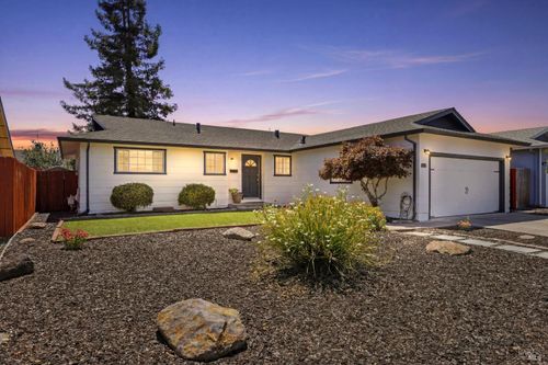 440 Eastwood Drive, Petaluma, CA, 94954 | Card Image