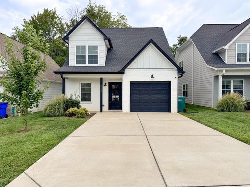 213 Emmett Dr, White House, TN, 37188-4204 | Card Image