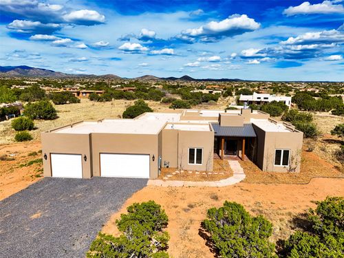 39 Monterey Rd, Santa Fe, NM, 87508-8288 | Card Image