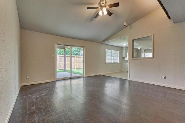 29318 Waltham St, House other with 3 bedrooms, 2 bathrooms and 2 parking in Spring TX | Image 8