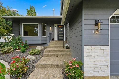 1702 N Autumn Crest Ct, Post Falls, ID, 83854-9095 | Card Image