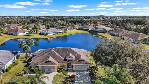 811 Staffordshire Ln, SUN CITY CENTER, FL, 33573-7094 | Card Image