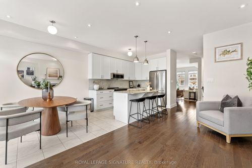 71 Farooq Blvd, Woodbridge, ON, L4H4P3 | Card Image