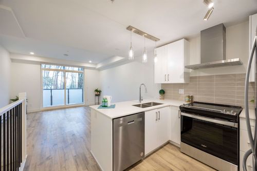 37-6328 King George Blvd, Surrey, BC, V3X0L4 | Card Image