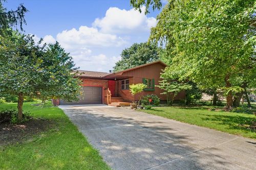 2231 Nancy Ln, Saint Joseph, IL, 61873-9416 | Card Image