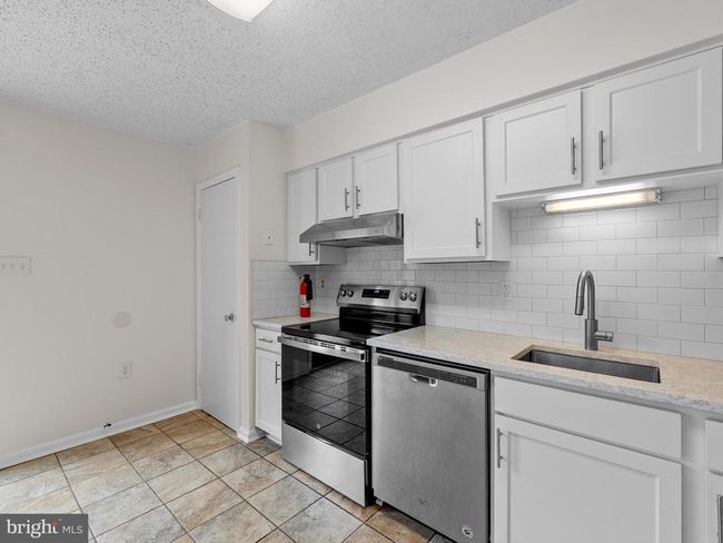 2178 Mager Dr, Townhouse with 3 bedrooms, 3 bathrooms and null parking in HERNDON VA | Image 9