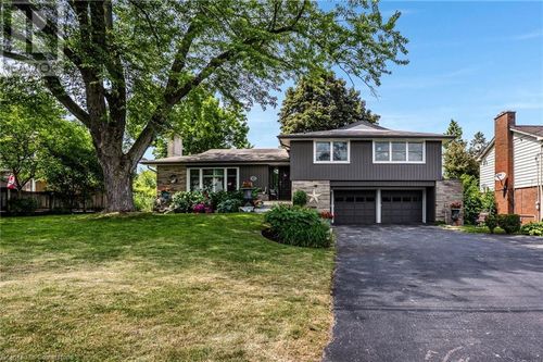 534 Glasgow St, Kitchener, ON, N2M2N5 | Card Image