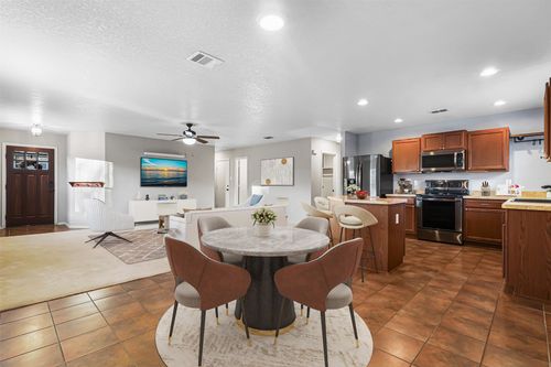 3238 Northwest Blvd, New Braunfels, TX, 78130-2666 | Card Image