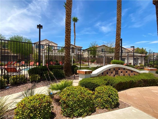 8 Jasmine Point Street, House other with 3 bedrooms, 2 bathrooms and null parking in Henderson NV | Image 27