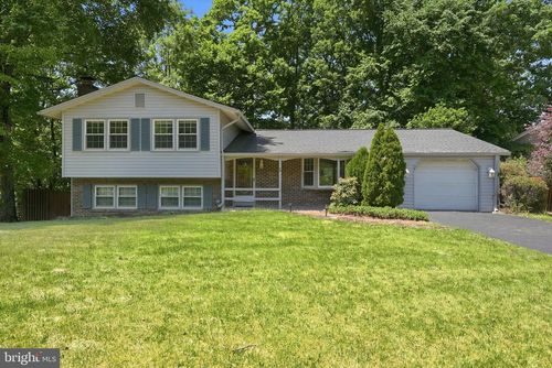 8609 Woodview Dr, SPRINGFIELD, VA, 22153-1545 | Card Image