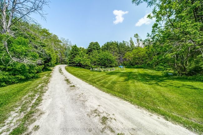 5205 10 Th Sideroad, House other with 5 bedrooms, 2 bathrooms and 20 parking in Cookstown ON | Image 33