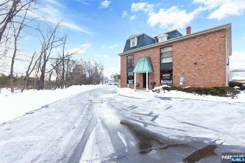 410 Ramapo Valley Rd, Oakland, NJ, 07436-2735 | Card Image