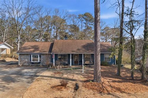 5329 Memorial Ln, Powder Springs, GA, 30127-3425 | Card Image