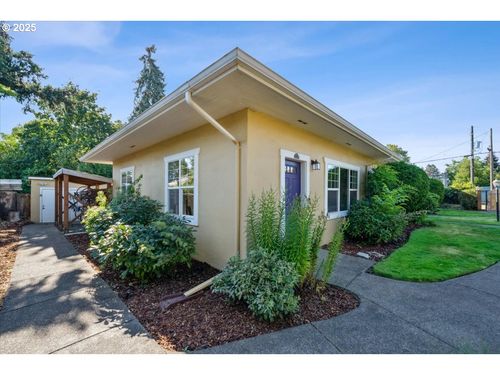 5816 Ne 6th Ave, Portland, OR, 97211-3167 | Card Image