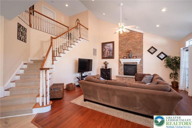2307 Blackledge Dr, House other with 4 bedrooms, 5 bathrooms and null parking in Quakertown PA | Image 27
