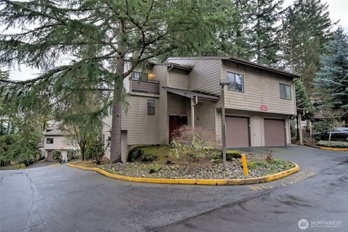 oo11-15120 Sunwood Blvd, Tukwila, WA, 98188-2446 | Card Image