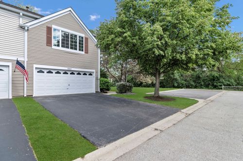 1511 Spaulding Rd, Bartlett, IL, 60103-1221 | Card Image