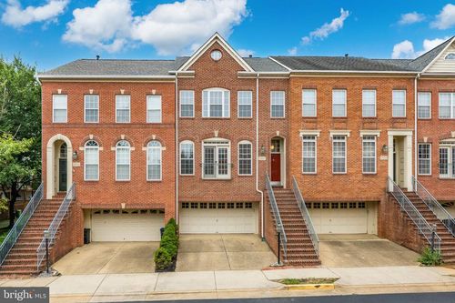 2821 Laura Gae Cir, VIENNA, VA, 22180-7469 | Card Image