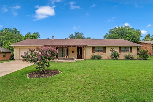 733 Arliss Dr, Woodway, TX, 76712-3725 | Card Image