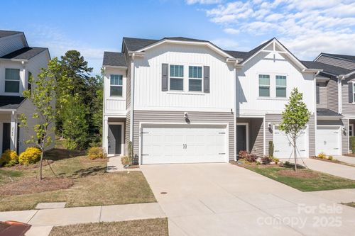 2340 Belterra Dr, Charlotte, NC, 28216-1397 | Card Image