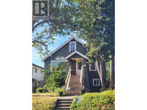 555 E 18th Ave, Vancouver, BC, V5V1G2 | Card Image