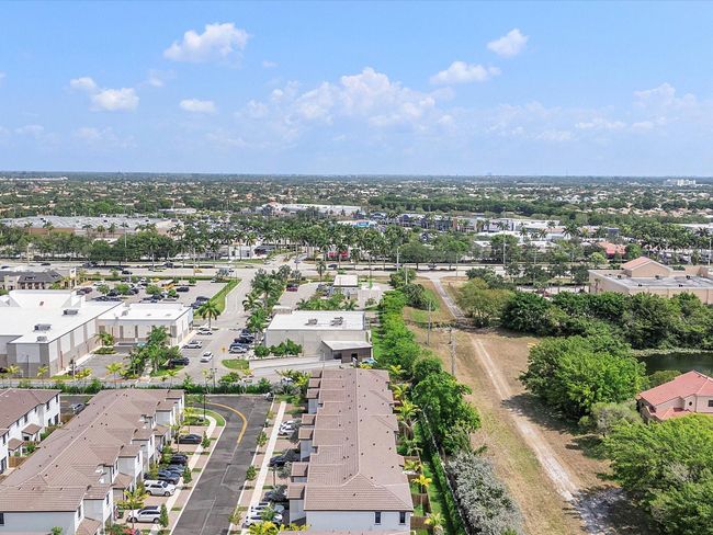 203 Sw 159th Ter, Townhouse with 4 bedrooms, 2 bathrooms and null parking in Pembroke Pines FL | Image 49