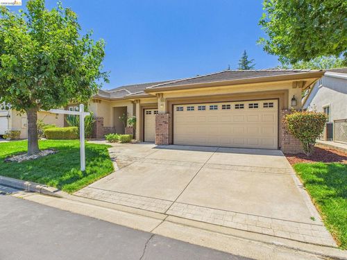 1035 Bismarck Ter, Brentwood, CA, 94513 | Card Image