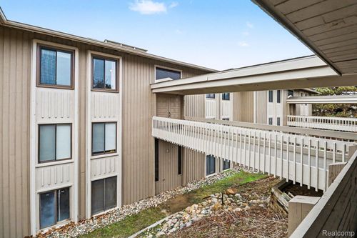apt-303c-855 Cliffs Dr, Ypsilanti, MI, 48198-7314 | Card Image