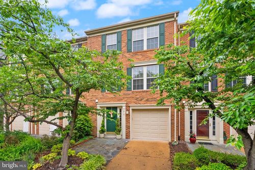 917 Rolfe Pl, Alexandria, VA, 22314-1383 | Card Image