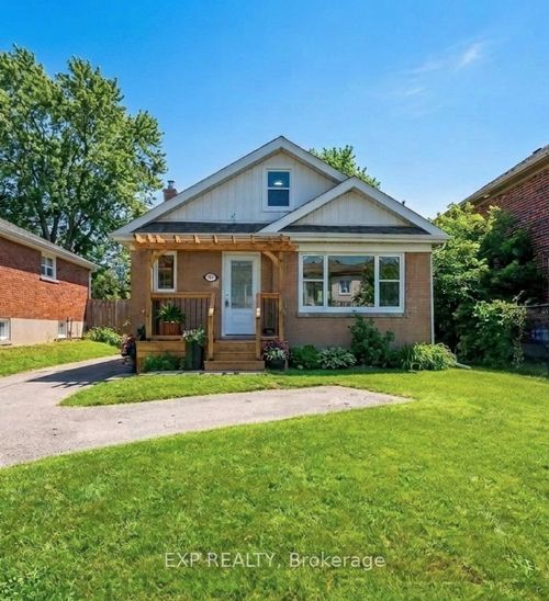 780 Oxford St, Oshawa, ON, L1J3W1 | Card Image