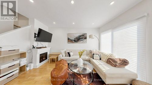 46-735 New Westminster Dr, Vaughan, ON, L4J7Y9 | Card Image