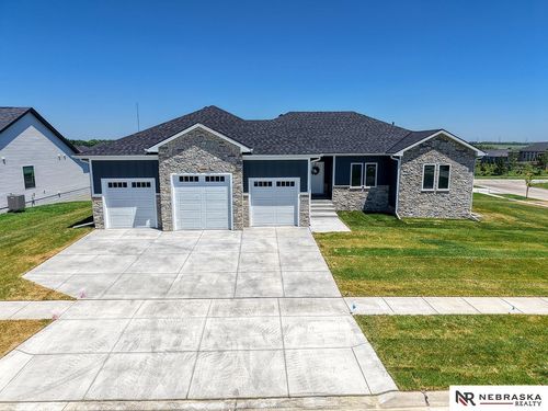 9520 Delano Dr, Lincoln, NE, 68516-1772 | Card Image