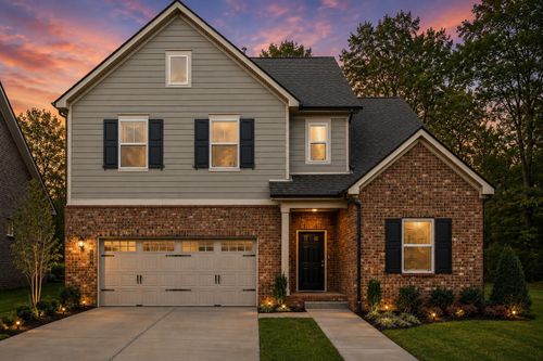 390 Triple Crown Cir, Gallatin, TN, 37066-8054 | Card Image