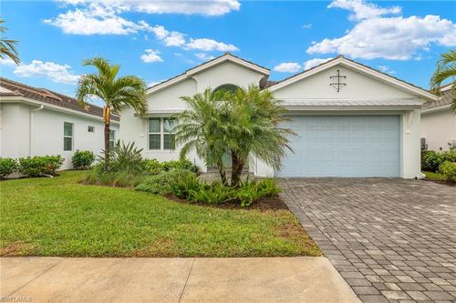 8880 Redonda Dr, NAPLES, FL, 34114-2810 | Card Image