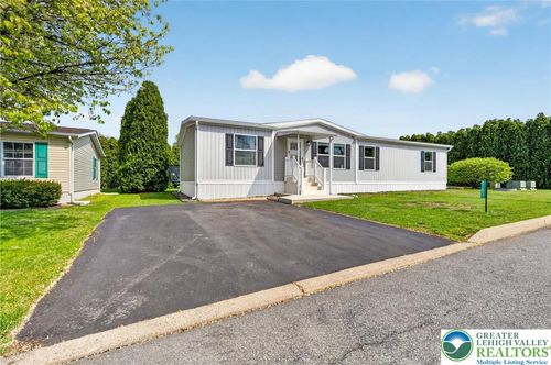 4180 Heritage Ln, Walnutport, PA, 18088-9790 | Card Image