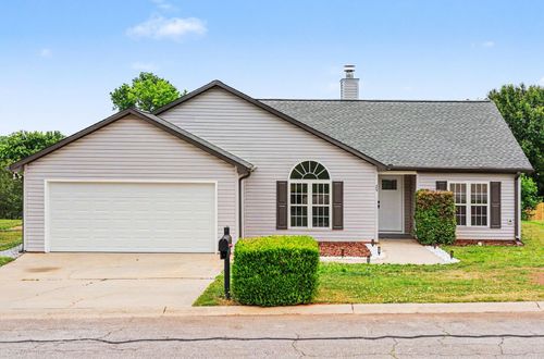 25 Trumpeter Ln, Simpsonville, SC, 29680-7301 | Card Image