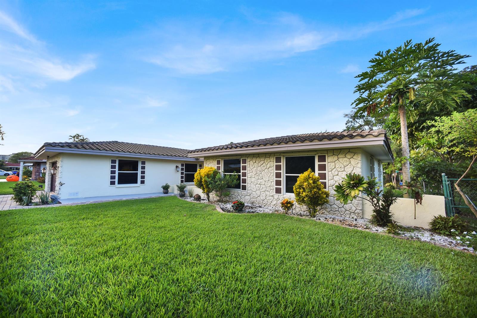 Residential Lease in Coral Springs 4