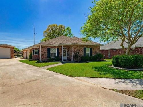 1757 E Nelson St, Gonzales, LA, 70737-4996 | Card Image