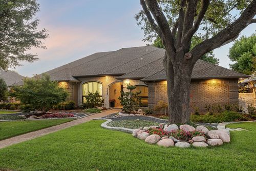 7135 Debbe Dr, Dallas, TX, 75252-6121 | Card Image