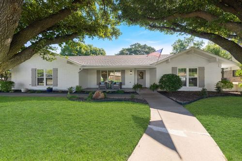 536 Sellmeyer Ln, Highland Village, TX, 75077-7221 | Card Image